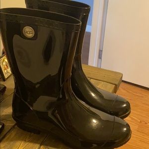 Ugg rain boots